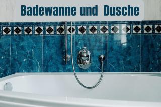 Beste Lage mit Warnowblick - großer Balkon, zwei Schlafzimmer, Aufzug, Stellplatz - 2