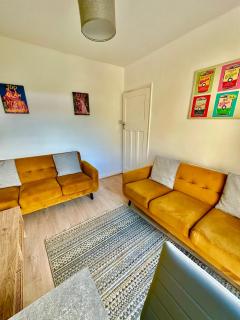 Enfield Contractor Base With Games Room - 8