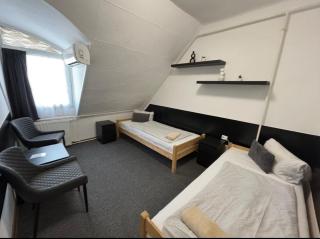 Romantik Étterem - Panzió - 9