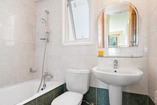 Spacious City Centre Living - 7