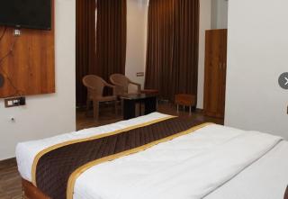 Hotel Janani Mansion - 1