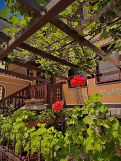 Family Hotel at Renaissance Square - 7