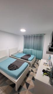 Joe & Vera's Vintage - 0