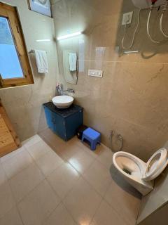 Kullu Heights - Bijli Mahadev - 2