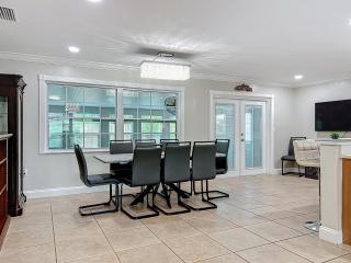 Siesta Key Paradise for Beach Lovers - 6