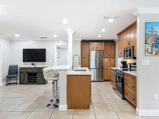 Siesta Key Paradise for Beach Lovers - 2