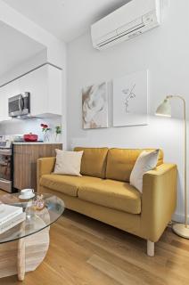 Elegant Studio Apartment - 7