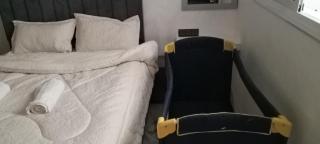 Maison confortable au plein milieu d'Oujda, bien équipée et sécurisée avec 2 chambres et salon moderne et un garage pour le véhicule, cuisine et un douche moderne et une toilette marocaine - 9