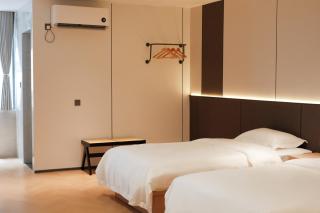 HuaHang Hotel - Free Shuttle&Free Breakfast - Guangzhou Baiyun International Airport - 1