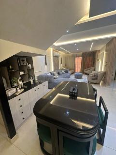 شقة مفروشة فى اقوى لوكشين فى المهندسين فيو حمامات سباحة نادى الترسانة موقع مميز وبقرب من جميع الخدمات - 2