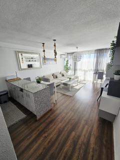 Magnificent one-bedroom apartment with sea view - 0