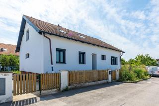 Touch Upon Metropolis by JR City Apartments - 0