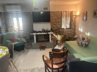 Stonehouse Karidis - 5