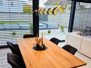 Design-Villa mit privatem Pool, Whirlpool & stimmungsvoller Beleuchtung - 9