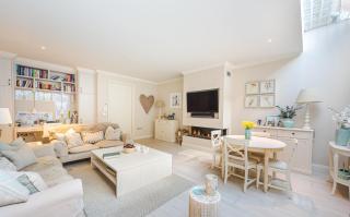 Stunning 1,000 sq ft Fulham Basement Flat - 1