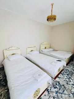 Guesthouse Anora 6, Three minutes walk from Registan Square, The very Center of Samarkand - 5