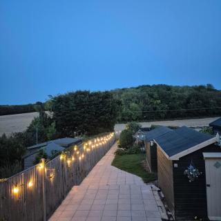 Kent Cosy Cottage - 1