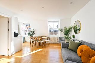 Bright Fitzrovia 2 Bed Apartment - 0