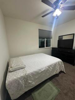 Peaceful Private Room near Sparks - 1