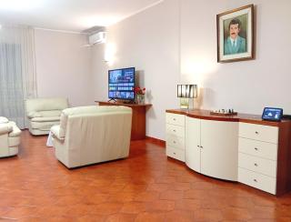 House Revolution Style FC - 9