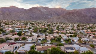 Desert Paradise Retreat - Pool Hot Tub & Fire Pit - 9