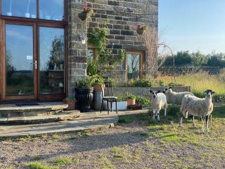 Meagill Corner Farm, barn with hot tub - 5