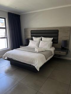 Peaceful City Pad - 6