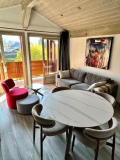 Séjour lumineux avec vue sur les cimes - 4