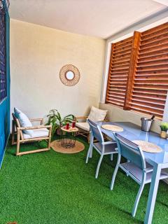 Évasion en Plein Cœur de Port-Louis Studio avec Piscine, Jacuzzis, Sauna, Tapas & Mocktails - 5