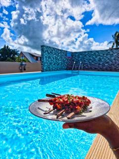 Evasion en plein cœur de la ville Studio Jacuzzis Sauna et piscine au centre de Port-Louis - 0