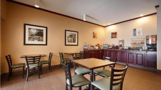 Best Western PLUS Executive Inn - Saint Marys - 3