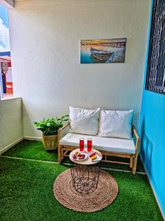 Evasion en plein cœur de la ville T2 Jacuzzis Sauna et piscine au centre de Port-Louis - 3