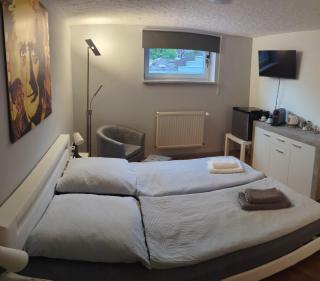 Ferien- Messe- Handwerkerzimmer mit Bad - 7