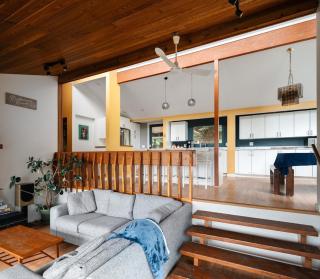 The Mushroom Manor B&B and Cedar Sauna - 8