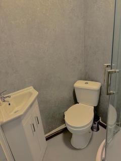 Cosy en-suite room, city centre, Peak District - 3