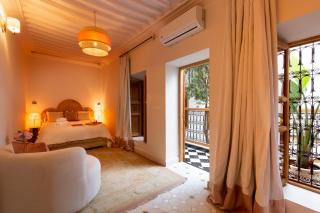 Fully Private Riad Lalla Zahra - Private Cook - 10min walk Jemaa El Fnaa - Rooftop - Pool - Air Conditioning - 8