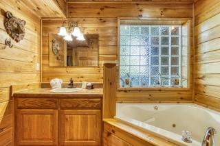 Starry Night Cabin in Wears Valley just minutes from Cades Cove - 0