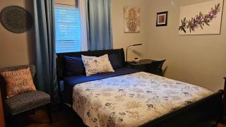 Charlotte's House - 8