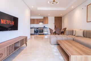 Cozy Studio with Pool & Parking - 6