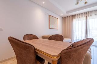 Cozy Studio with Pool & Parking - 3