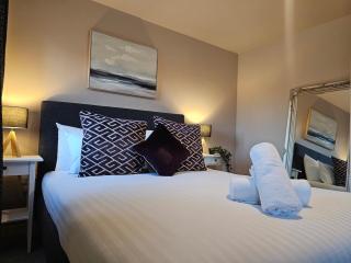 Spacious 3-Storey Home from Home in Hetton le Hole - 0