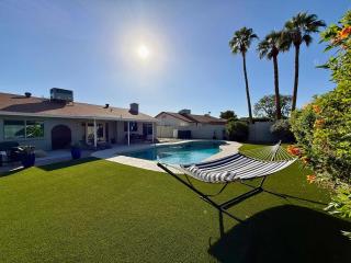 Phoenix Retreat Family Pool Fire Pit Golf - 9