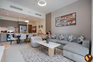 Vogue Vacation Homes, Downtown Grande Signature Residences, near Dubai Mall and Burj Khalifa, Two-Bedroom Apartment with Large Balcony, Infinity Pool with Burj Khalifa View, Access to all Amenities - 1