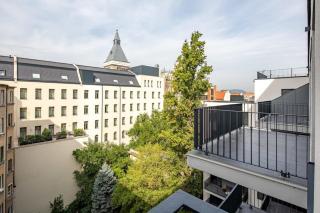 Rooftop Access - French Balcony - Central - Budapest - 5