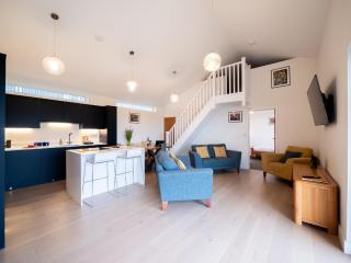 Log Cabin On Family Farm With Countryside Views - 9