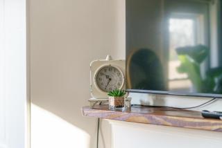 Prime Location Top Rated Clean Parking Free! - 1