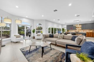 Las Olas Waterfront Villa - 0