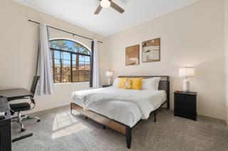 La Quinta Modern Condo with Hot Tub and Resort Vibes - 8