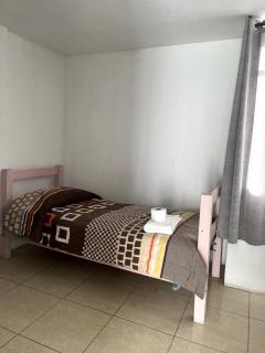 Estudiantes UTP o Voluntarios Hab vista a los Volcanes y terraza baño compartido - 6