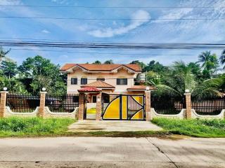 Chateau La Princesa cozy bar & awesome garden - 9